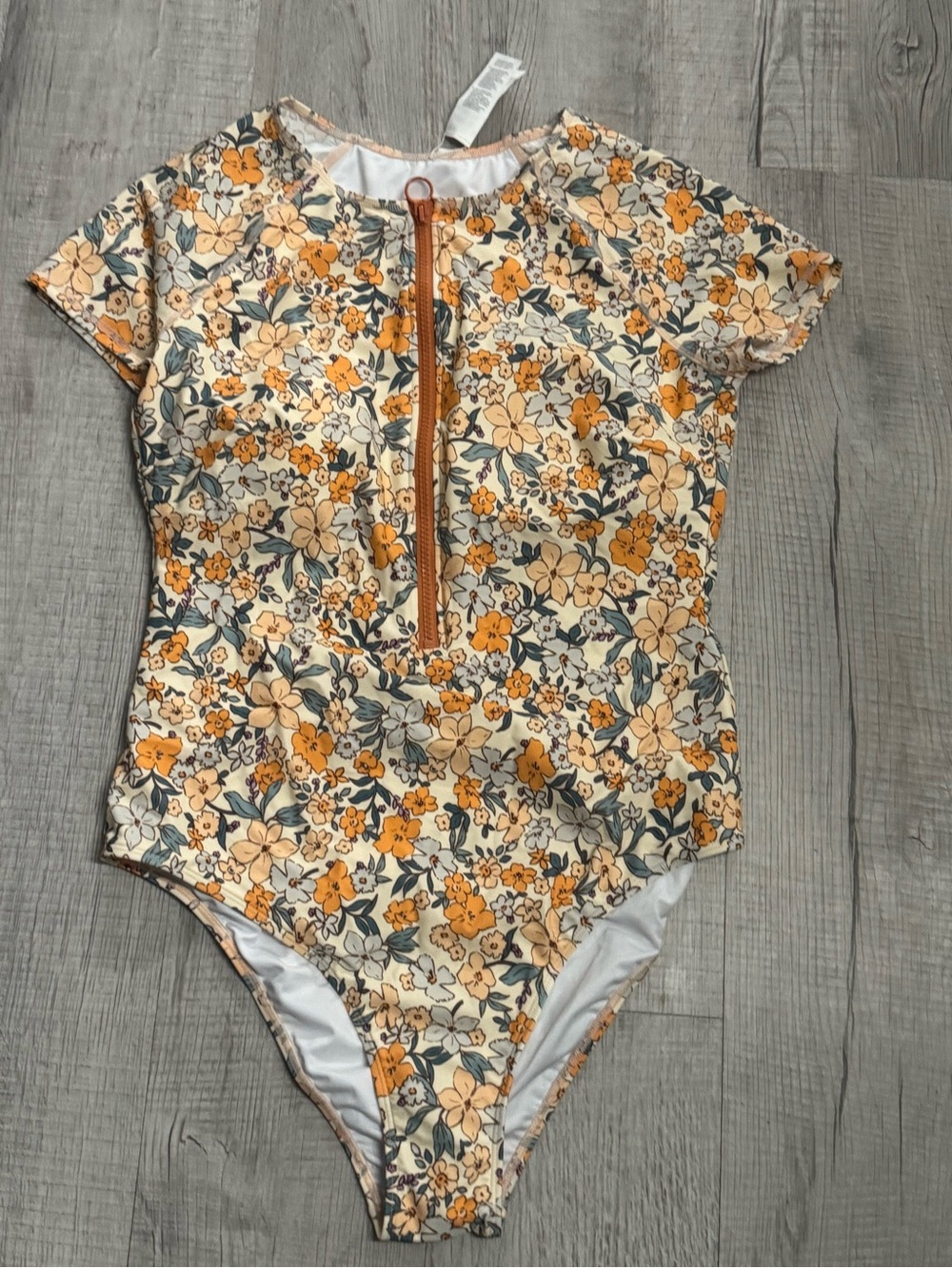 Cupshe Floral Short-Sleeve One-Piece Swimsuit in Yellow, Cream, Green